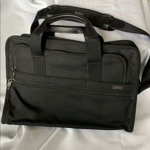 Tumi Slim Briefcase - Black   MOVING - Need it gone